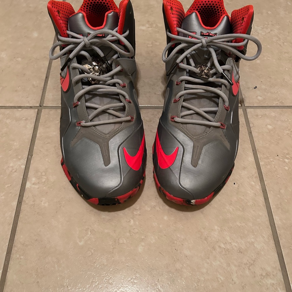 Nike Men’s Gray and Red Sneakers